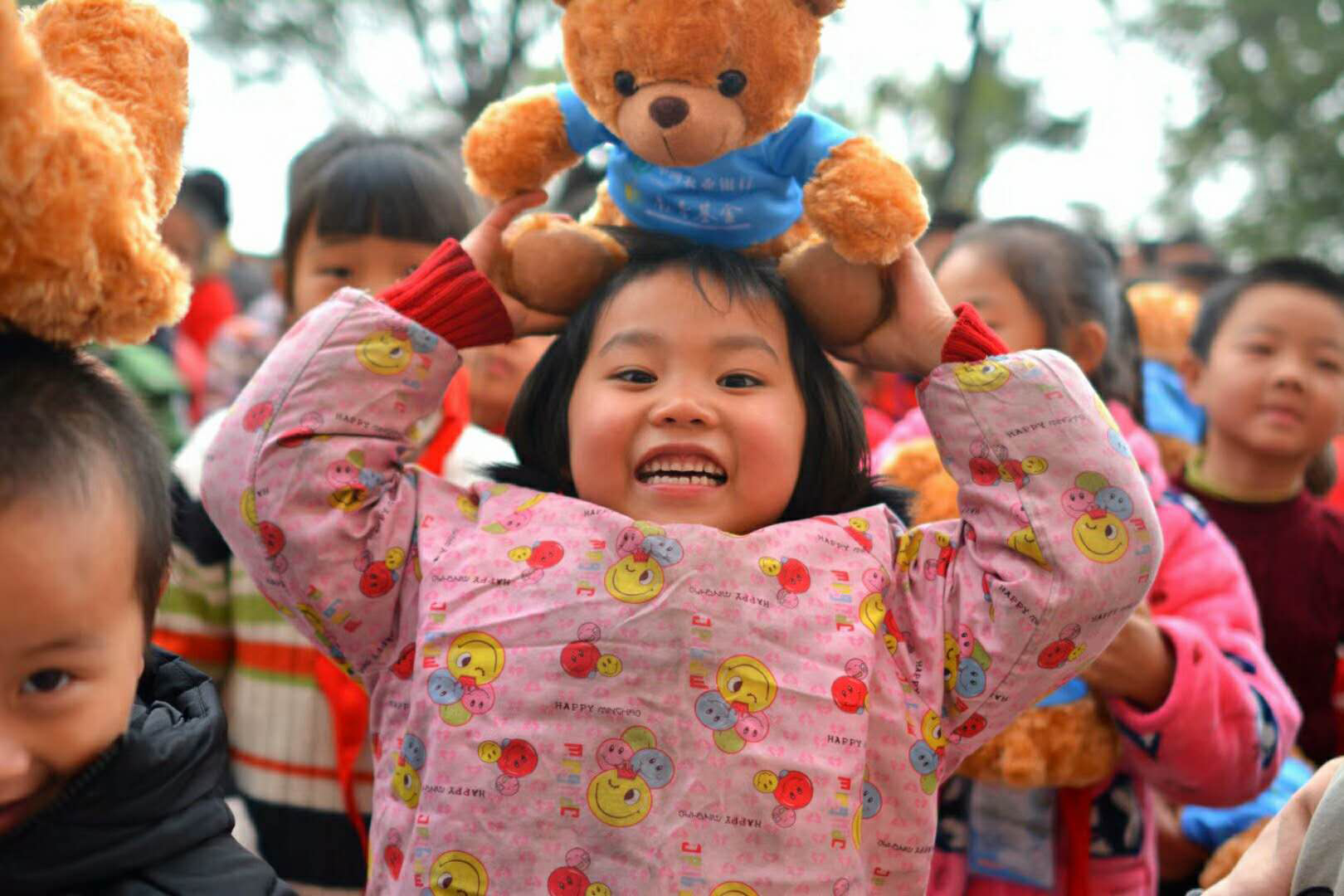 關(guān)愛(ài)聽(tīng)障兒童